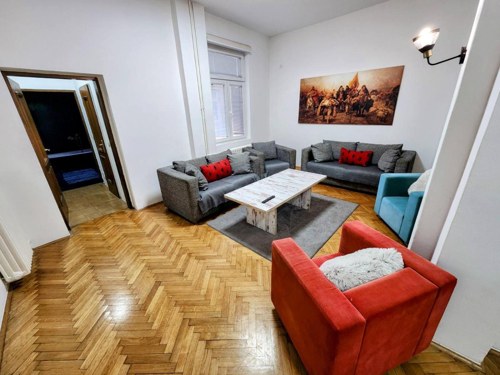 Authentic Belgrade Centre Apartments For Large Groups, Republic Square - Up To 47 People In 5 Apartments الغرفة الصورة