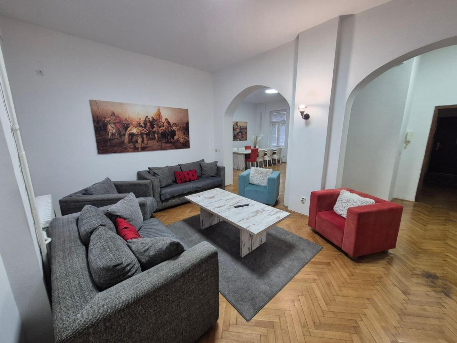Authentic Belgrade Centre Apartments For Large Groups, Republic Square - Up To 47 People In 5 Apartments الغرفة الصورة