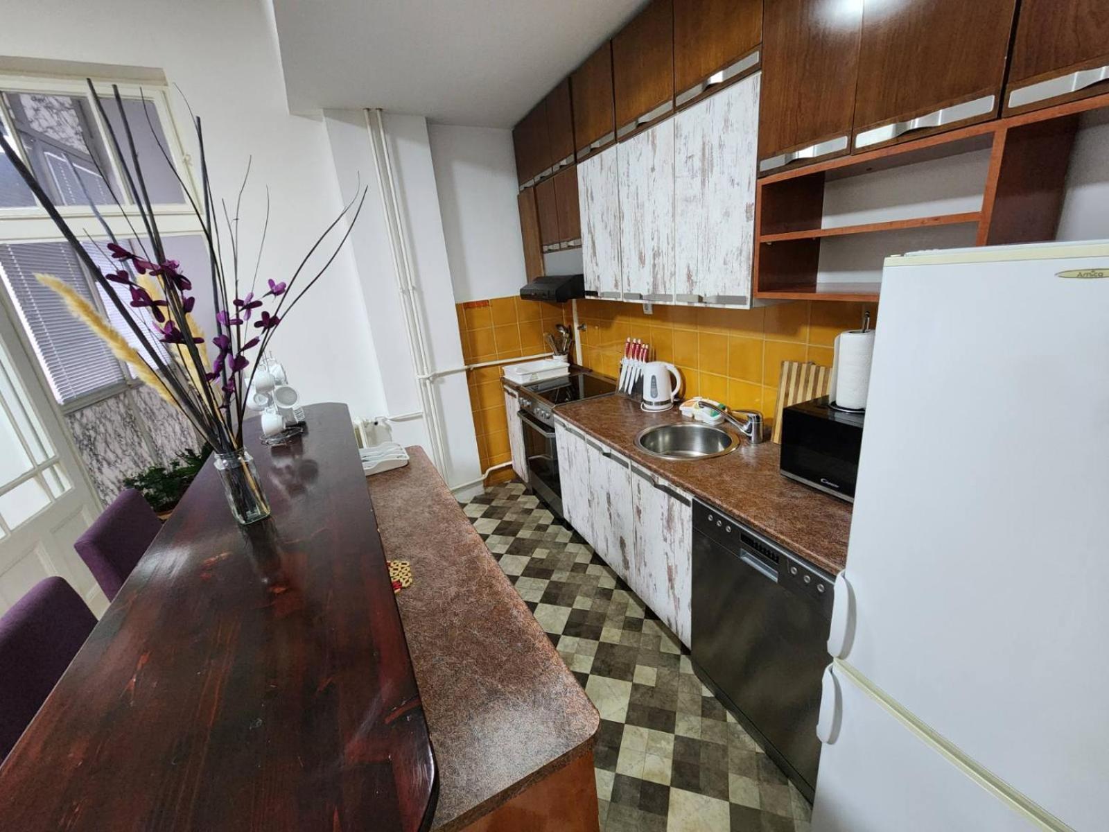 Authentic Belgrade Centre Apartments For Large Groups, Republic Square - Up To 47 People In 5 Apartments الغرفة الصورة
